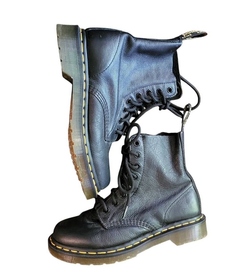 Dr. Martens Boots Women's 6 Black 1460 Pascal Virginia Soft Pebbled Leather